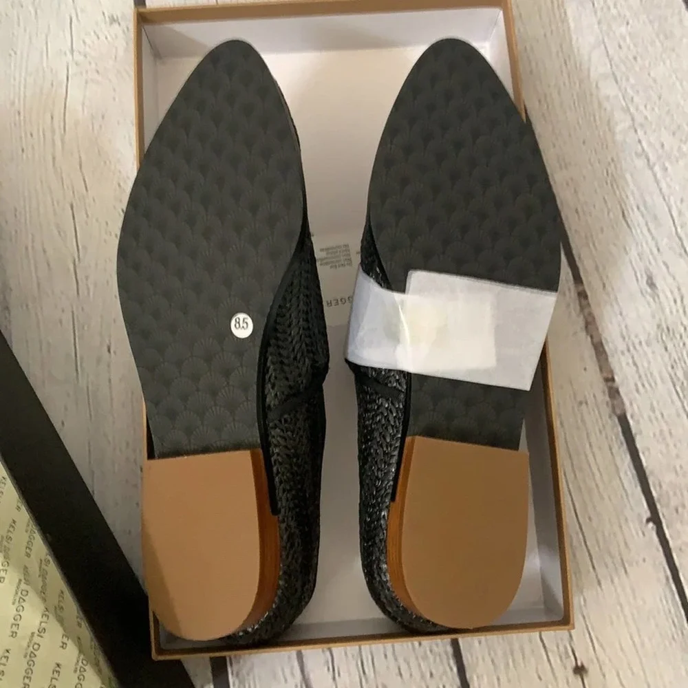 NWT KELSI DAGGER BROOKLYN
Stanton Loafer In Black - Picture 5 of 6